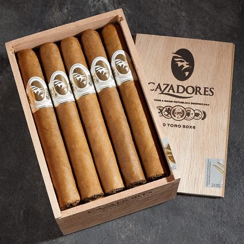 La Aurora Cazadores toro 50x6 - Image 2